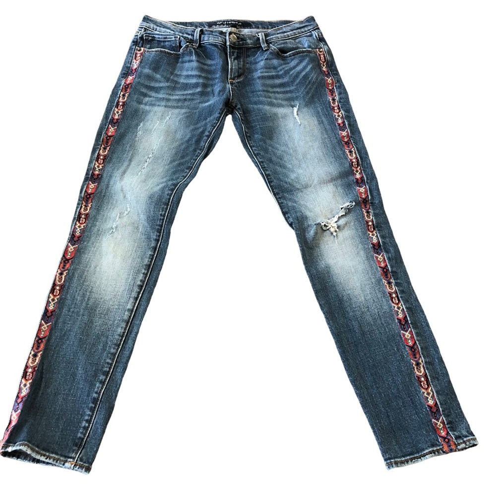 Driftwood Size 29 Medium Wash Embroidered Jeans Stretch Mid Rise Boho Southwest